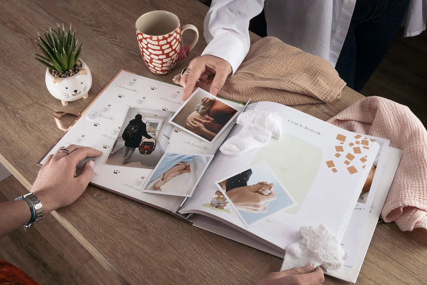 Comment-choisir-et-créer-son-album-de-naissance-Guide-conseils-2026-Antoinette-et-Louis