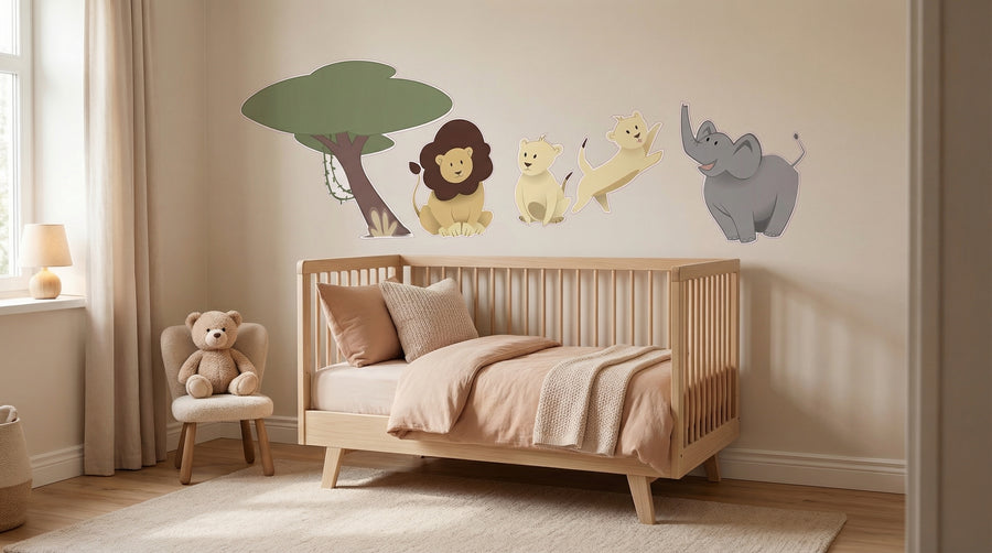 Stickers muraux animaux de la jungle dans une chambre de bébé